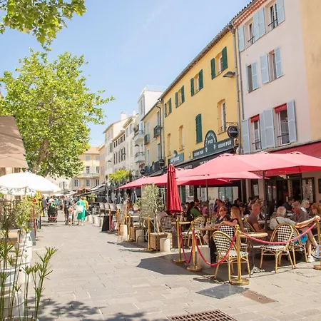 Apartmán Beautiful Authentic In The Heart Of Old Antibes