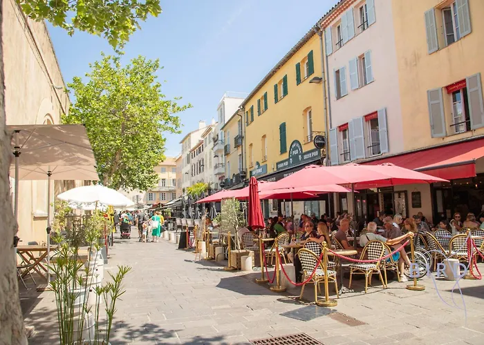 Daire Beautiful Authentic In The Heart Of Old Antibes